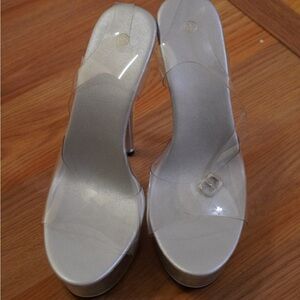 BRAND NEW CLEAR Women's Heels
